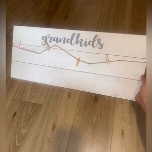 White 'Grandkids' Wall Decor with Twine